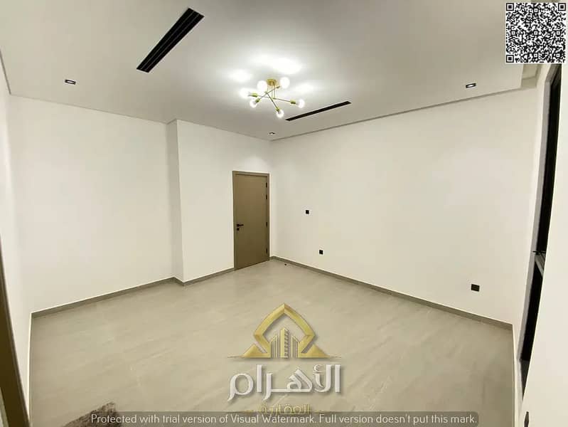 16 839537614-1066x800. webp