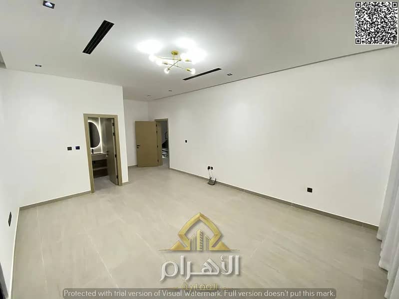 19 839537618-1066x800. webp