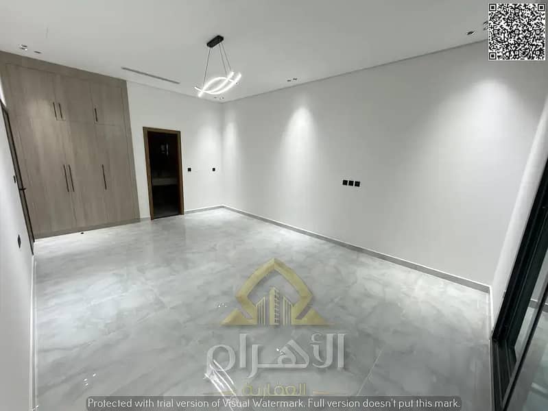 24 840810310-1066x800. webp