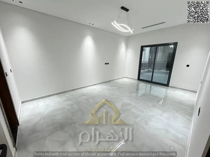 25 840810311-1066x800. webp