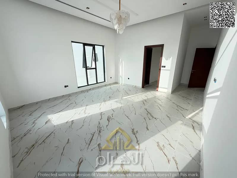 19 836536117-1066x800. webp