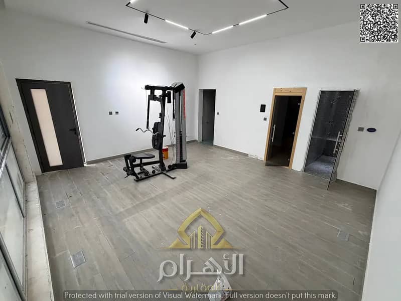 14 821831925-1066x800. webp