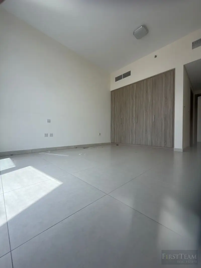 (PRICE NEGOTIABLE) High ROI l | Huge Layout | Prime Location