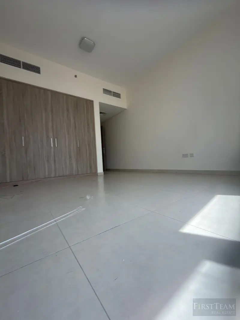 (PRICE NEGOTIABLE) High ROI l | Huge Layout | Prime Location