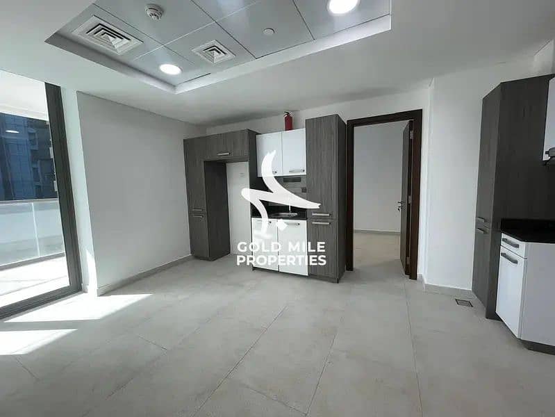 2 836606155-800x600. webp
