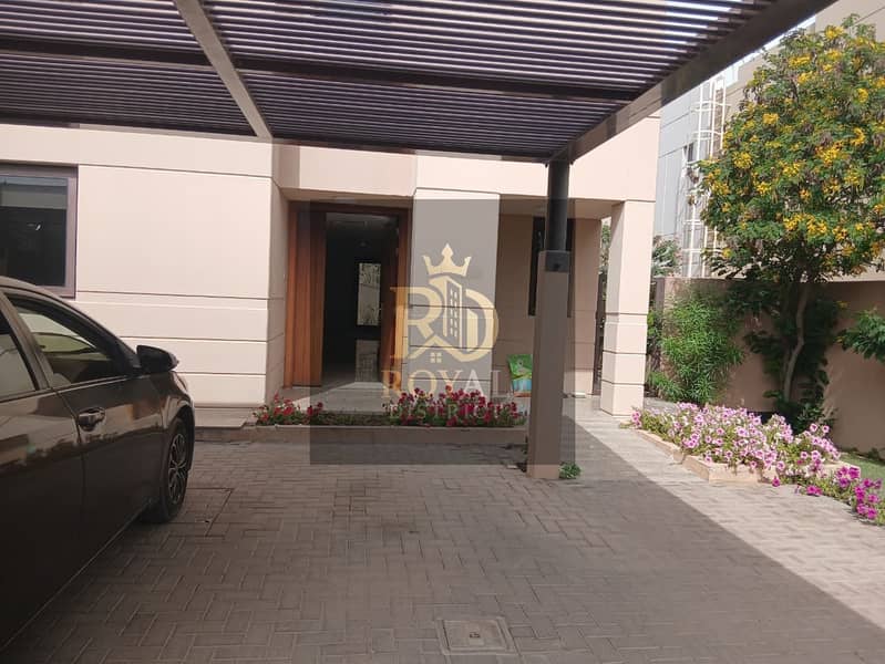 3 9babaa5b-032e-4b9d-bc9a-736f9c4ace79. jpg