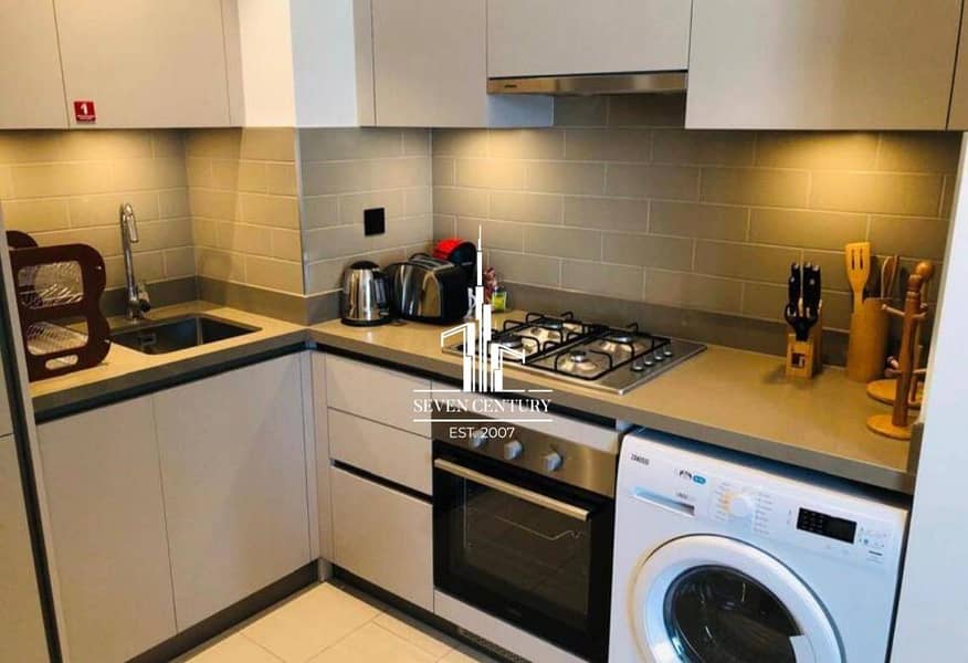 Fully Furnished | Spacious Unit | Prime Location – pohled 5
