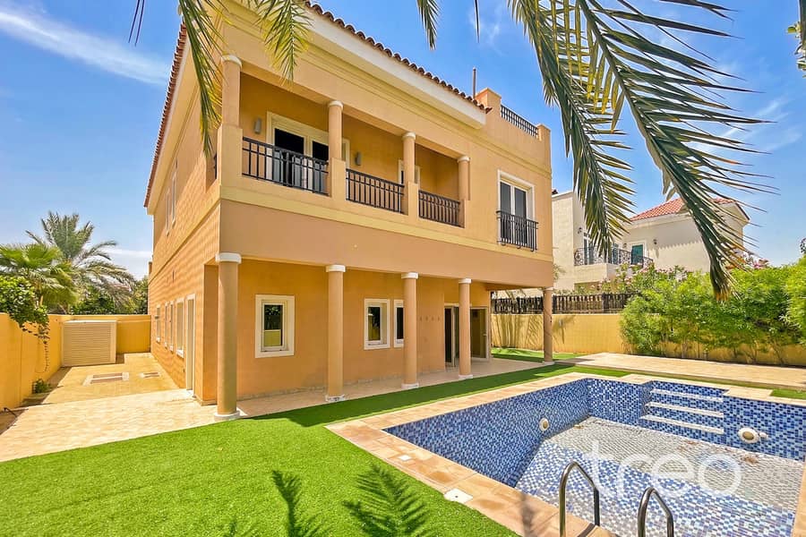2 029 Courtyard CH5 Hacienda, The Villa - 7. jpg