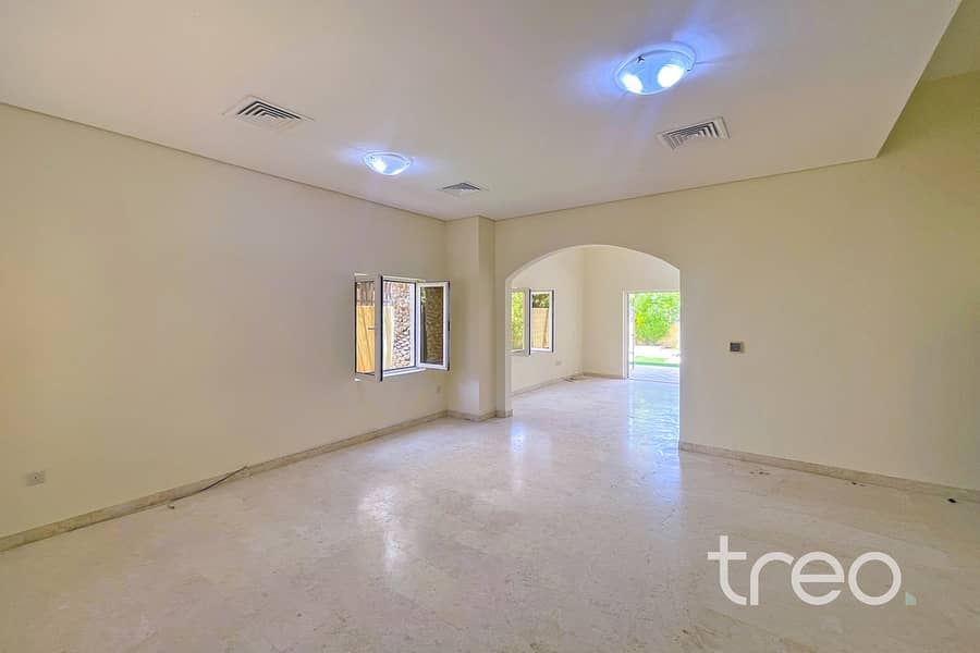 3 029 Courtyard CH5 Hacienda, The Villa - 1. jpg