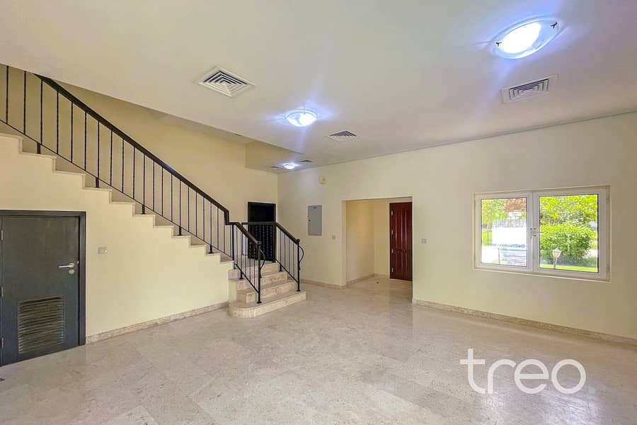 4 029 Courtyard CH5 Hacienda, The Villa - 3. jpg