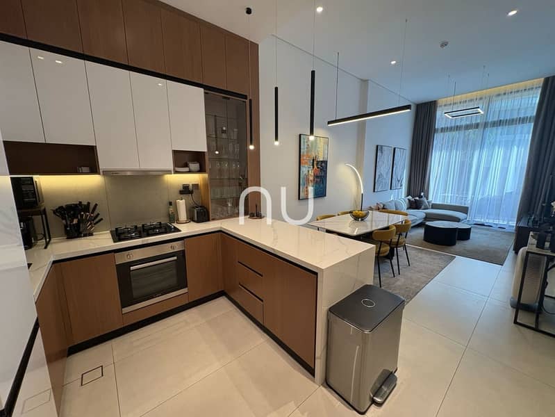 Exquisitely Furnished 1 bed + study in Park Lane - Image 2