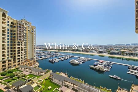 2 Bedroom Apartment for Sale in Palm Jumeirah, Dubai - Full Sea View | Vacant Now | Well Kept