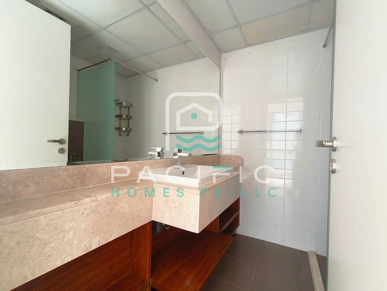 9 Pacific_Building_UnitA - 4 - 20_photo10. jpg