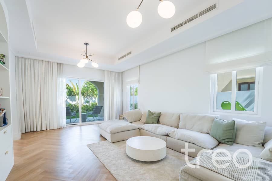 3 Living Room 2. jpg
