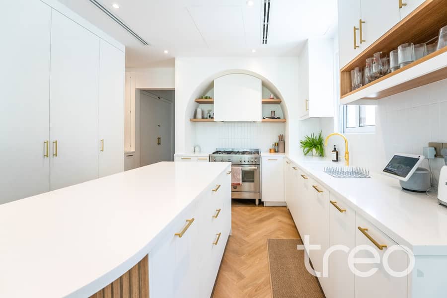 5 Kitchen 2. jpg