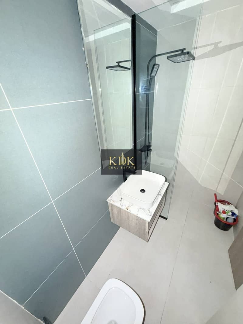 Bright 1 BHK | Canal Facing | Prime Address - Image 5