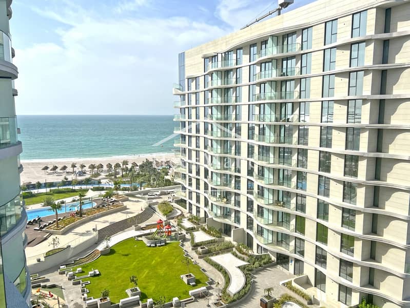 Beach Front Living 1BR High Floor With Sea Views Beach Front Living 1BR High Floor With Sea Views