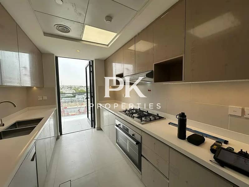 Bright and Spacious | 2BR+Maid | Close to Metro - Image 4