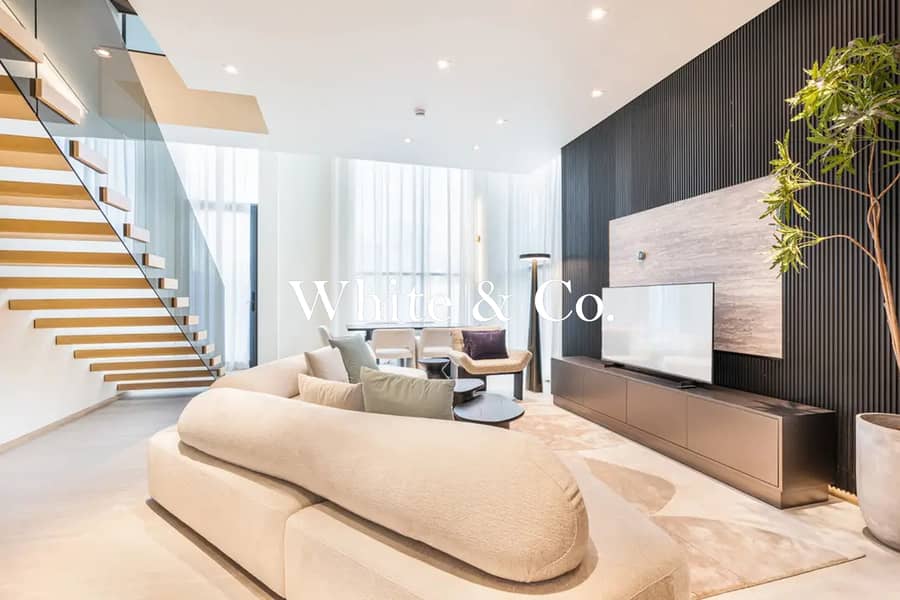 VACANT NOW | CORNER | FULLY - FURNISHED VACANT NOW | CORNER | FULLY - FURNISHED