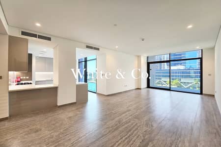 2 Bedroom Apartment for Sale in Business Bay, Dubai - Canal View | Mid Floor | Luxury Living