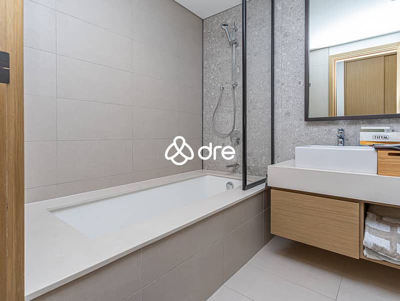 14 DRE00208-Edit. JPG