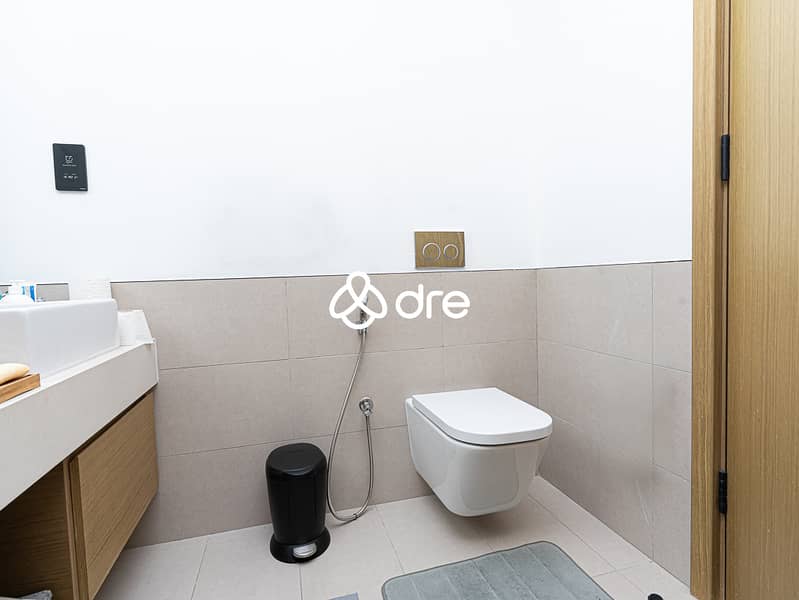 15 DRE00210-Edit. JPG