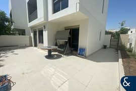 Close to Pool | Open Plan Living | Vacant