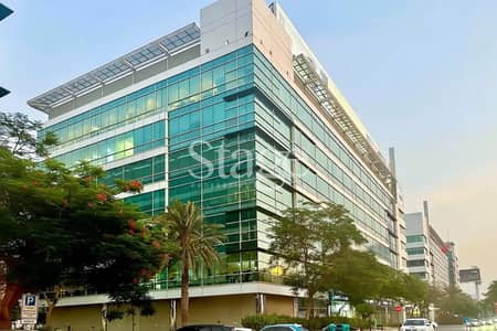 Office for Rent in Sheikh Zayed Road, Dubai - Plug & Play Office | Luxury Fitout | Prime Location