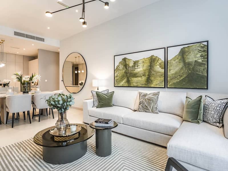 6 1670410091_LIV_LUX_Show_Apartment_Living_Room. jpg
