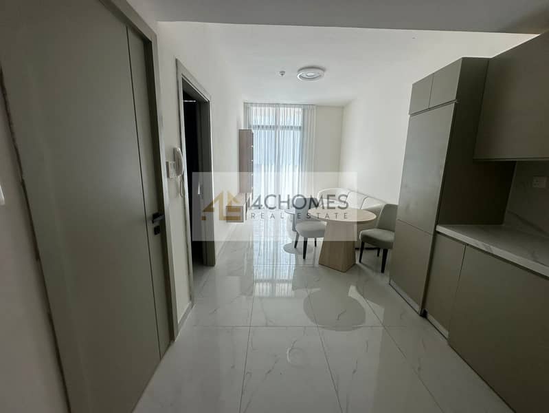 4 Image 4