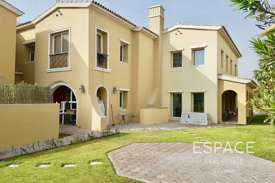 Stunning 3 Beds plus Maids in Palmera Opposite Pool and Park