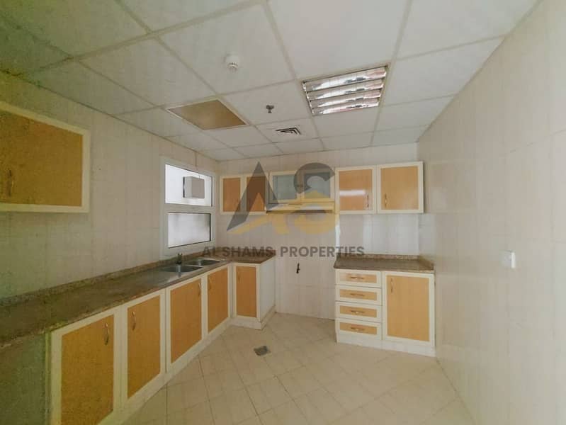 9 0a38a5e6-d273-4ba5-ba20-51f7633f9aba. jpg