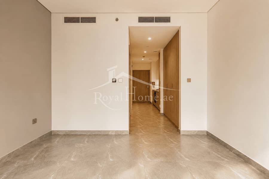 Mid Floor | Exclusive Listing | Skyline View Mid Floor | Exclusive Listing | Skyline View