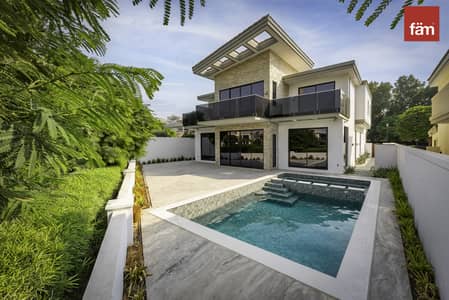 7 Bedroom Villa for Rent in Jumeirah Golf Estates, Dubai - Luxurious New Mansion With Lake Views