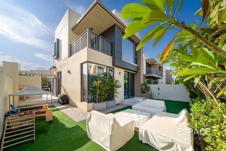 4 habitaciones Villa para en Venta en Dubai Hills Estate, Dubai - Villa en Dubai Hills Estate,Maple,Maple 2, 4 dormitorios, 5500000 AED - 15261272 4 habitaciones Villa para en Venta en Dubai Hills Estate, Dubai - Villa en Dubai Hills Estate,Maple,Maple 2, 4 dormitorios, 5500000 AED - 15261272