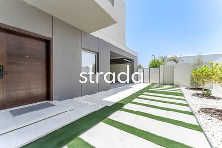 3 Bedroom Villa for Sale in Dubai South, Dubai - Upgraded with Pool | Semi - Detached | Modern 3 Bedroom Villa for Sale in Dubai South, Dubai - Upgraded with Pool | Semi - Detached | Modern