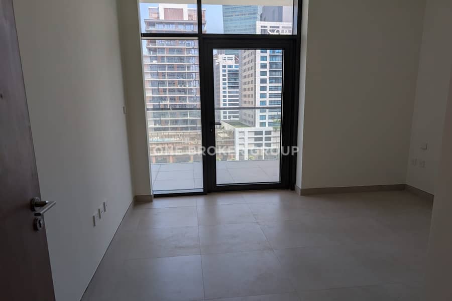 Exclusive | Brand New | Full Park / Burj View - Image 2