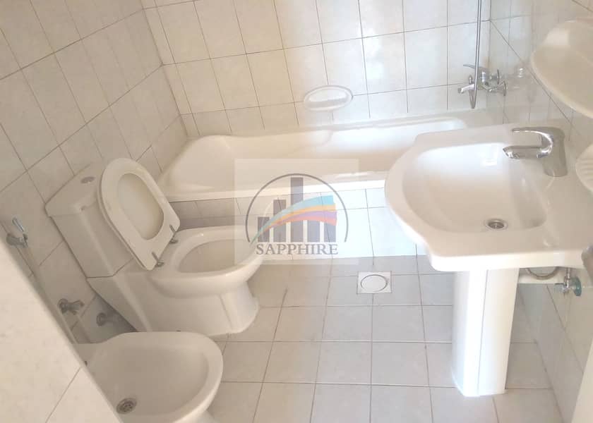 8 Bathroom. jpg