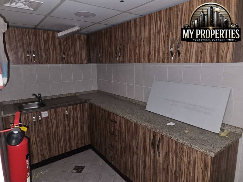 13 c4d39aad-ae2b-4b32-ab3f-cbdc7f1167b0. jpg