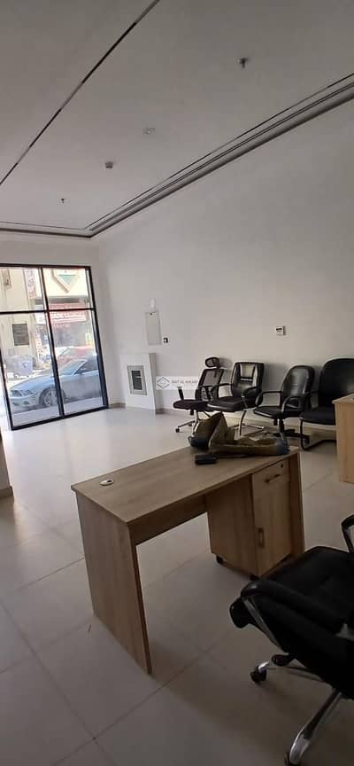 Shop for Rent in Bu Daniq, Sharjah - WhatsApp Image 2026-06-01 at 9.44. 15 PM. jpeg Shop for Rent in Bu Daniq, Sharjah - WhatsApp Image 2026-06-01 at 9.44. 15 PM. jpeg