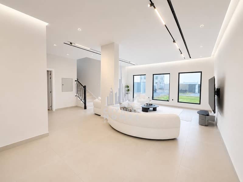 4Bedroom | Hall | Private Garden | Maid Room