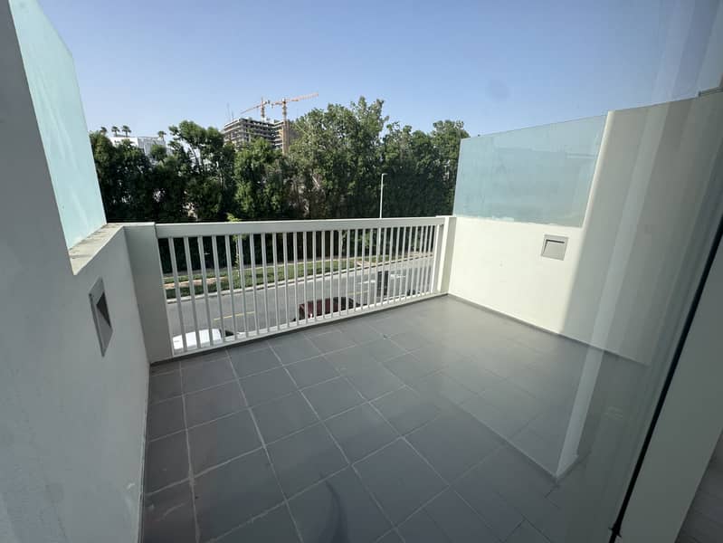 XXL STUDIO | XXL BALCONY | AED 48k | Ready to Move
