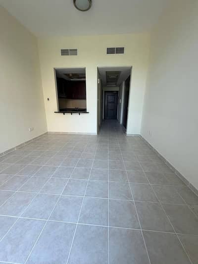 Studio for Rent in Discovery Gardens, Dubai - IMG_1790. jpg Studio for Rent in Discovery Gardens, Dubai - IMG_1790. jpg