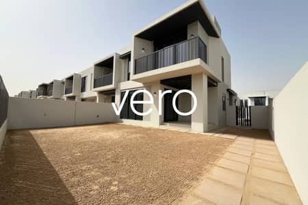 4 Bedroom Townhouse for Sale in Jebel Ali, Dubai - Type A | 4BR + Maid’s | Slightly Negotiable 4 Bedroom Townhouse for Sale in Jebel Ali, Dubai - Type A | 4BR + Maid’s | Slightly Negotiable