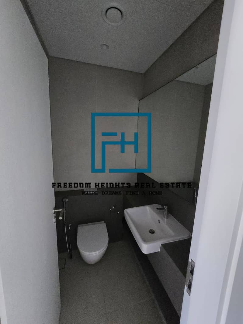 8 1000107205. jpg