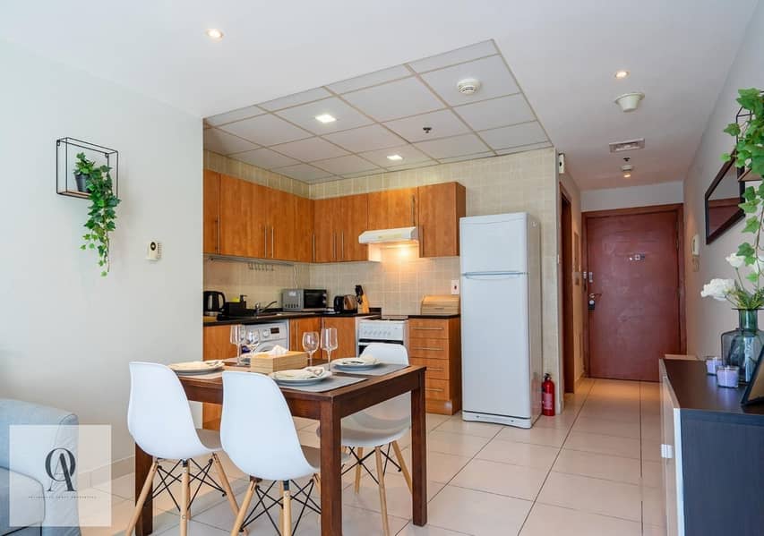 7 Kitchen. jpeg