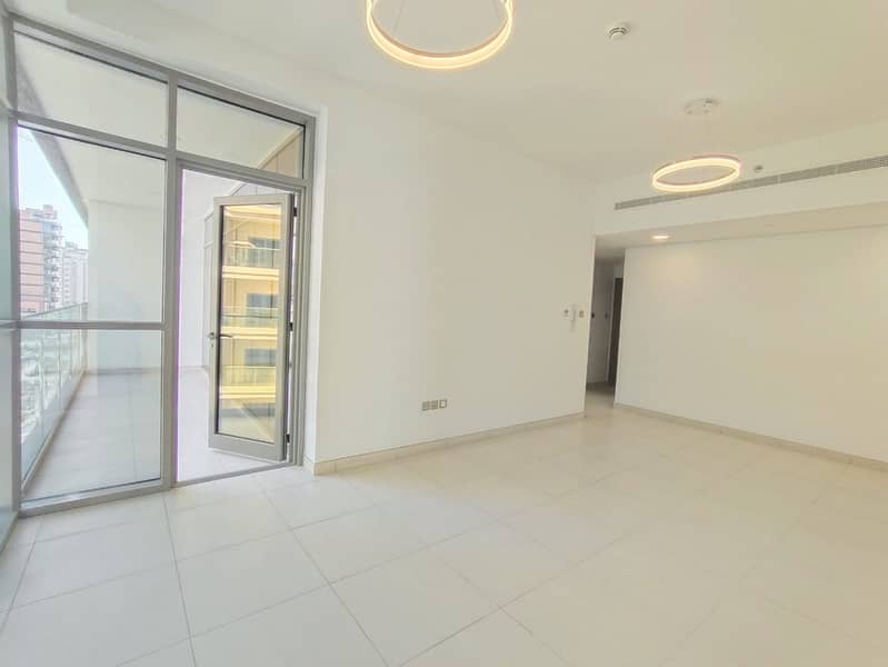 3 e21595cf-4452-4bd6-9b26-71eca4920743. jpg