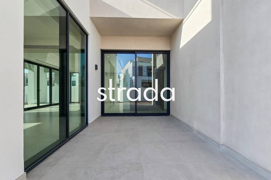 HUGE PLOT|PARK FACING|LANDSCAPED| VACANT HUGE PLOT|PARK FACING|LANDSCAPED| VACANT