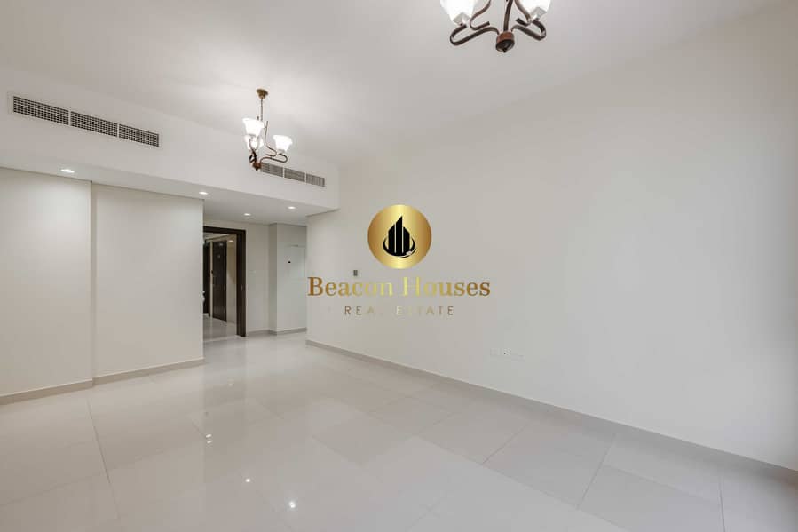 16 Livingroom4. jpg
