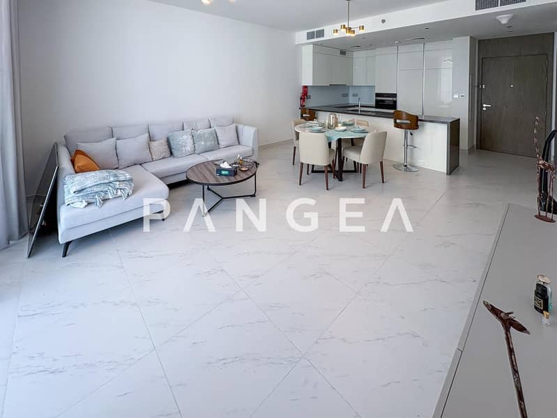Vacant I Furnished I Lagoon View Vacant I Furnished I Lagoon View